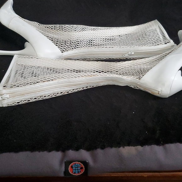 Fishnet High Heel Boot - Picture 4 of 10